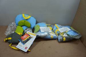 lot 89 image: 3 Stohlquist Infant Life Vests - Less Than 30lbs