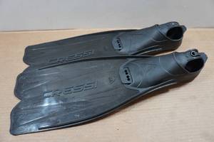 lot 97 image: Cressi Rondinella Fins - 5.56.5, 3940
