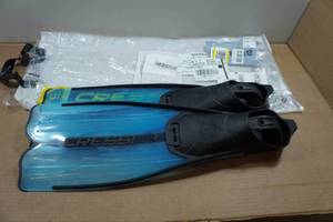 lot 99 image: Cressi Rondinella Fins - 1011, 4546