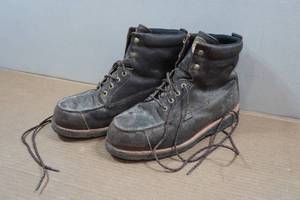 lot 105 image: Irish Setter Wingshooter Mens 7 Work Boots Style 807 - Size 13