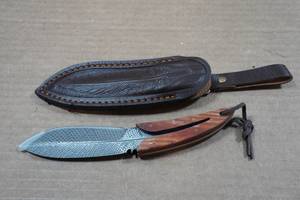 lot 116 image: Carbon Steel Feather Weight Hunting Knife