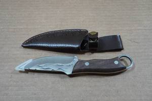 lot 117 image: Viking 9.5 Hammered Carbon Knife