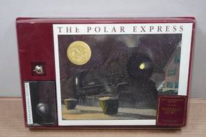 lot 132 image: Polar Express Gift Set