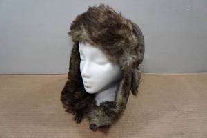 lot 139 image: Adult Trapper Hat