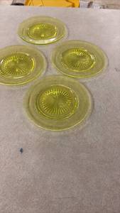 lot 69 image: Set of 4 Vintage Yellow Glass Dessert Plates