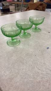 lot 72 image: Set of 3 Vintage Green Uranium  Glass Sherbet Cups