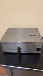 lot 452 image: Waring Commercial Stainless Steel Bar Pizza Oven