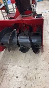 lot 501 image: Toro 826 Electric Start Two-Stage Snowblower with 8 HP Engine