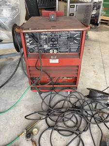 lot -26 image: Lincoln Idealarc 250 tig ACDC