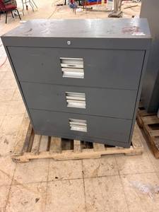 lot -7 image: 3 drawer metal storagefile cabinet