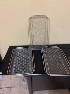 lot -30 image: set of 3 wired baking sheets