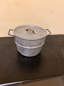 lot -50 image: cooking pot