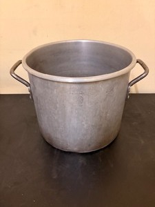 lot -51 image: cooking pot