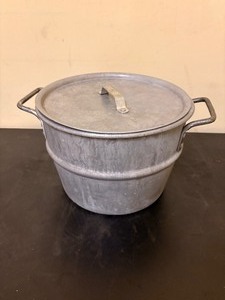 lot -52 image: cooking pot