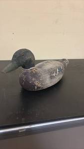 lot 478 image: Vintage Wooden Duck Decoy with Weathered Paint