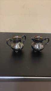 lot 482 image: Assorted Vintage Silverplate Creamer and Sugar Sets