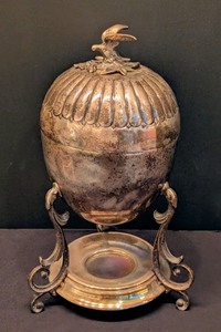 lot 44 image: LL - Antique Silver Plated Egg Coddler with Eagle Finial