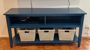 lot 100 image: ML - Blue Painted Storage Console Table with 3 Wicker Baskets