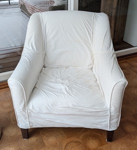 lot 104 image: ML - Room and Board White Slipcovered Armchair