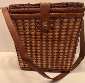 lot 200H image: LL - Browns Woven Picnic Basket with Leather Strap