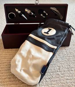 lot 212H image: LL - Deluxe Wine Gift Set with Wooden Box and Black-White Wine Bag