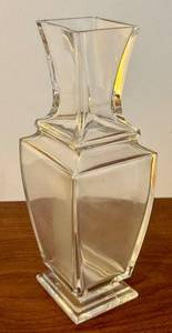 lot 28C image: Baccarat Pearl Collection 10.5 Inch Crystal Vase