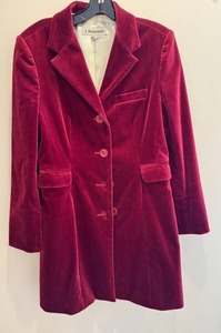 lot 74D image: J. Peterman Womens Velvet Blazer, Size 8, Burgundy