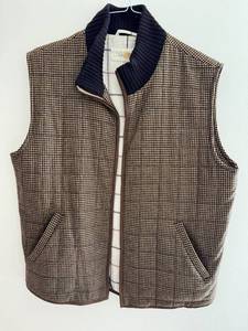 lot 89D image: Peter Millar XL Mens Houndstooth Vest with Corduroy Collar