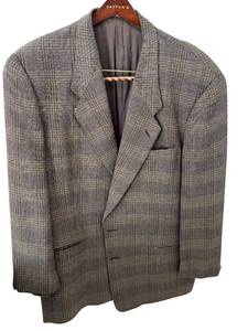 lot 100D image: Giorgio Armani Le Collezioni Mens Blazer 42R Plaid for Barneys New York