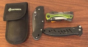 lot 135D image: Gerber and Remington Folding Knives Lot