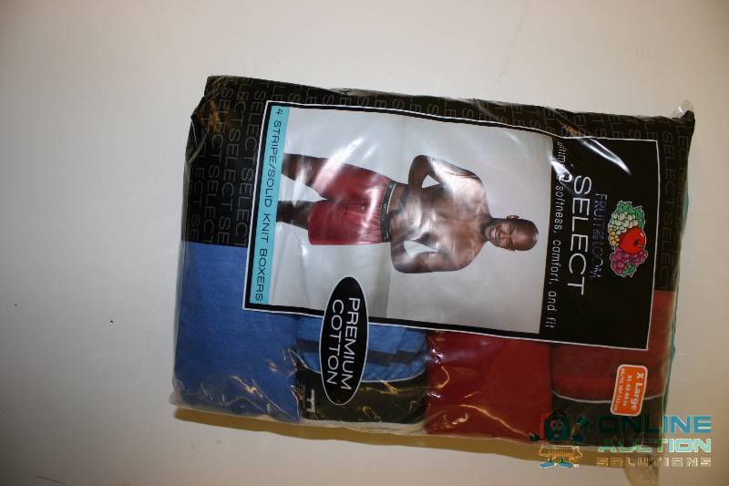 lot 222 image: Fruit of The Loom Boxers Size Mens XL.