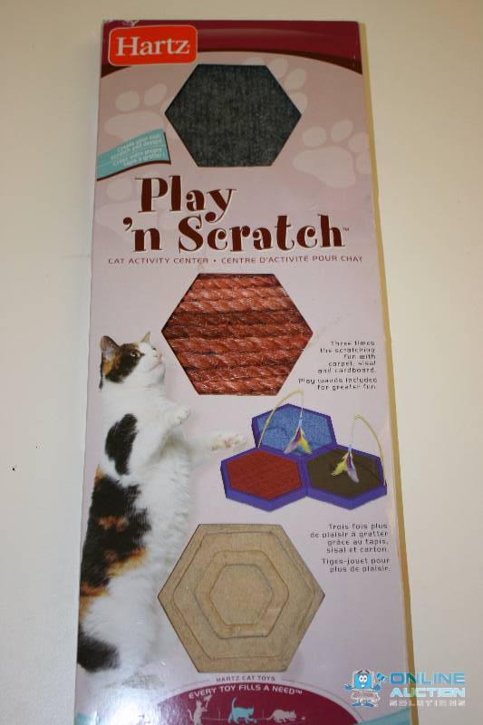 lot 261 image: Play N Scratch Cat Pads.