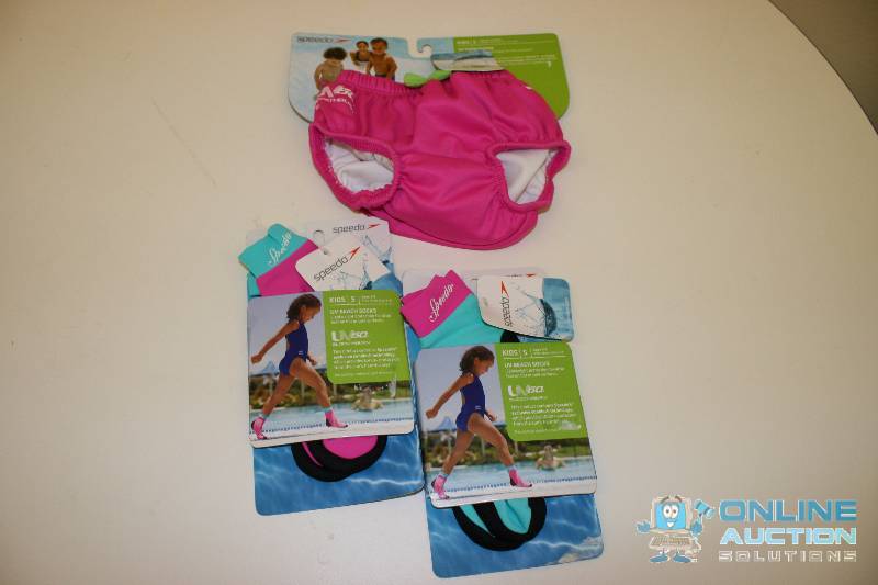 lot 304 image: Lot of (3) Speedo Items Kids Bottoms.