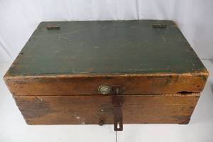 lot 421 image: Tool Chest - Vintage Wooden Box, Green Exterior
