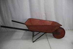 lot 438 image: Wheelbarrow - Hi-Speed