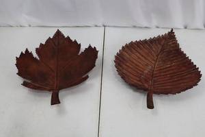 lot 491 image: Leaf Trays - Metal Leaf Shapes