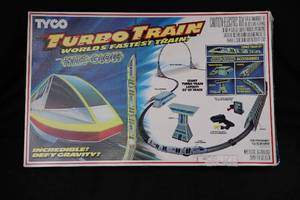 lot 33 image: Train Set - Tyco Turbo Train