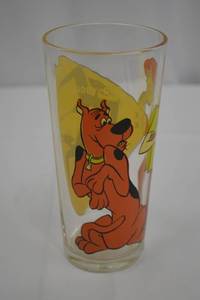 lot 107 image: Glass - Pepsi Collector Series Scooby-Doo & Shaggy (1977)