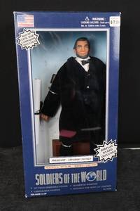 lot 71 image: Soldiers of the World Abraham Lincoln 12-inch Figure - Civil War 1861-1865