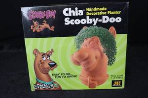 lot 90 image: Chia Scooby-Doo Handmade Decorative Planter - Original Box