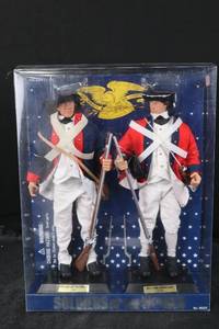 lot 125 image: Soldiers of the World - American Patriot & British Redcoat Figures