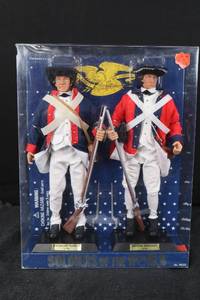 lot 126 image: Soldiers of the World American Patriot & British Redcoat Figures Set