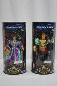lot 112 image: Babylon 5 Ambassador GKar Limited Edition Collectors Series Figures