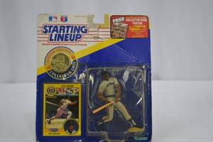 lot 116 image: Starting Lineup Cecil Fielder Detroit Tigers 1991 Edition Figure