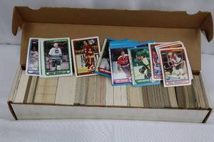 lot 189 image: Score NHL Hockey Card Lot - Vintage 1990s Devils & Blues