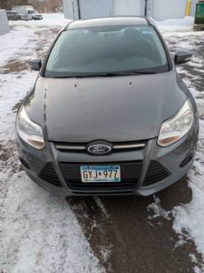 lot 1 image: 2013 FORD FOCUS  GRAY