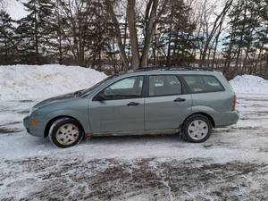 2006 FORD FOCUS • GREEN