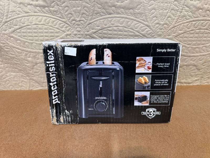 lot 98 image: Proctor Silex 2-Slice Toaster in Box