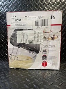lot 135 image: Hamilton Beach 62690FG Hand Mixer - 6-Speed with Snap-On Case