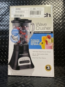 lot 254 image: Hamilton Beach Wave Crusher Blender - Original Box